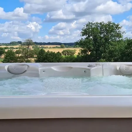 מלון Domaine Des Graminees Jeanmenil