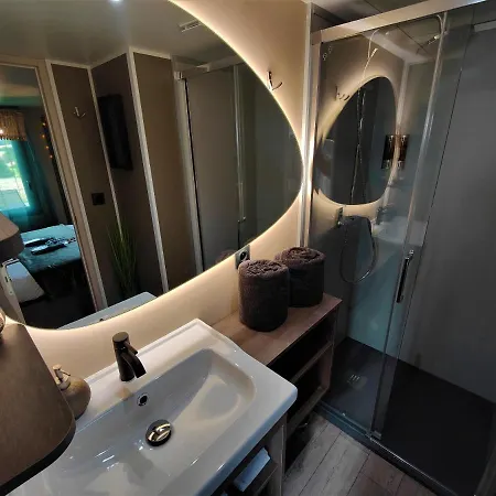 Domaine Des Graminees מלון *